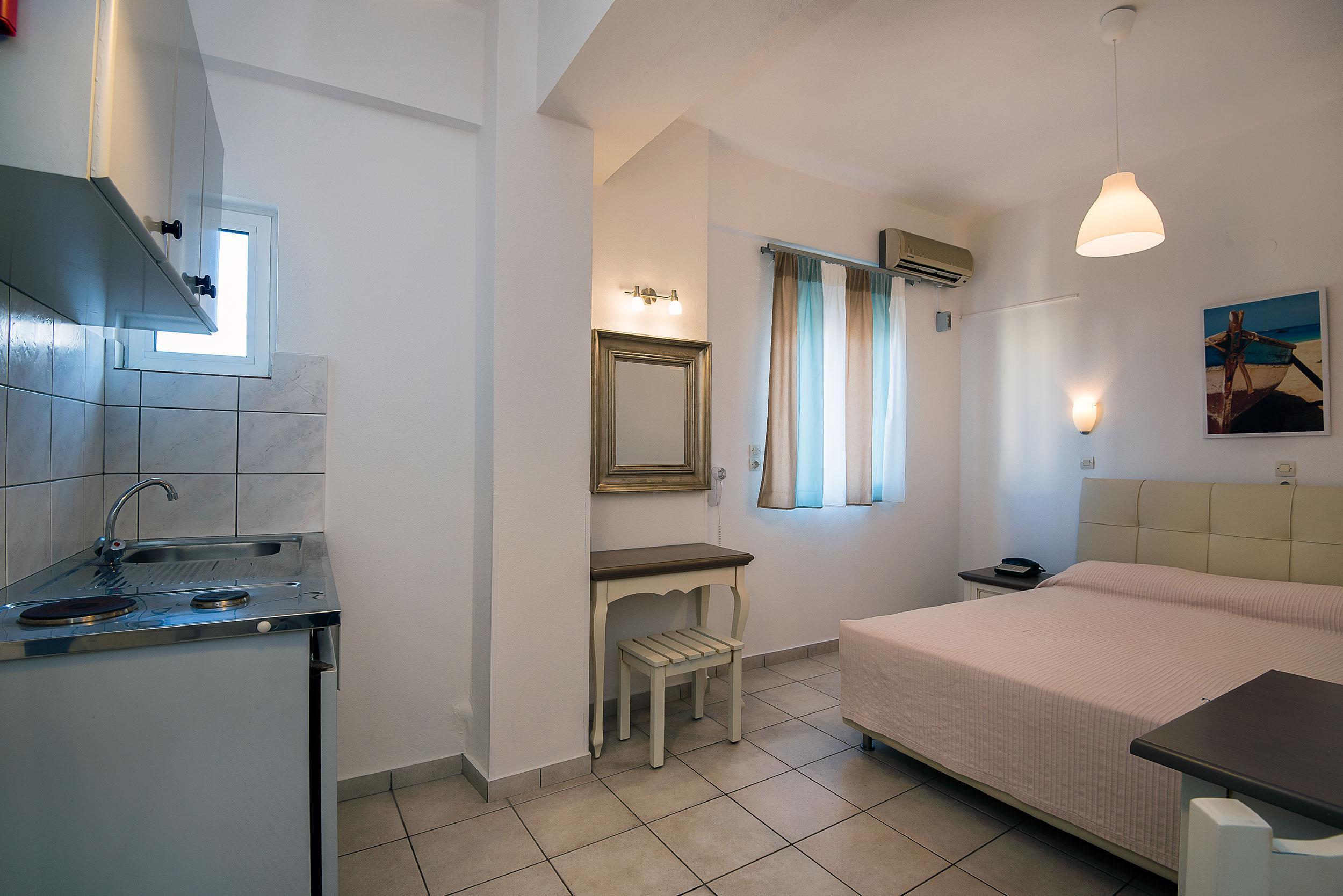 Diamond Apartments & Suites Hersonissos  Exterior photo