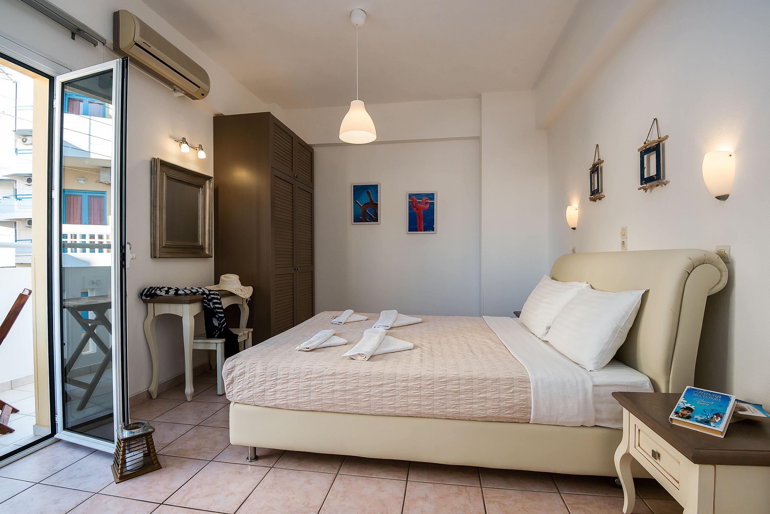 Diamond Apartments & Suites Hersonissos  Exterior photo
